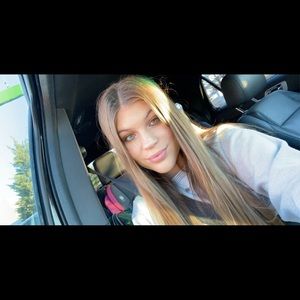 Meet your Posher, Nella